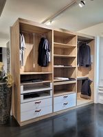 Kleiderschrank / offene Ankleide (Schreinerfertigung)