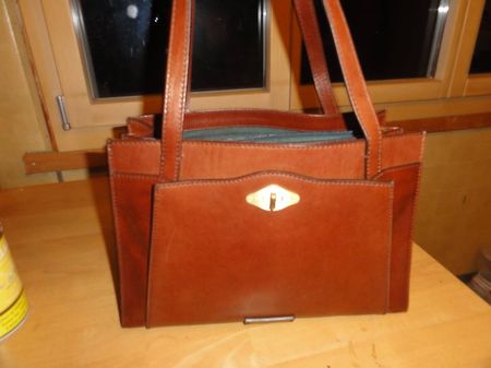 Elegante THE BRIDGE Handtasche NEU nie getragen NP 350.-