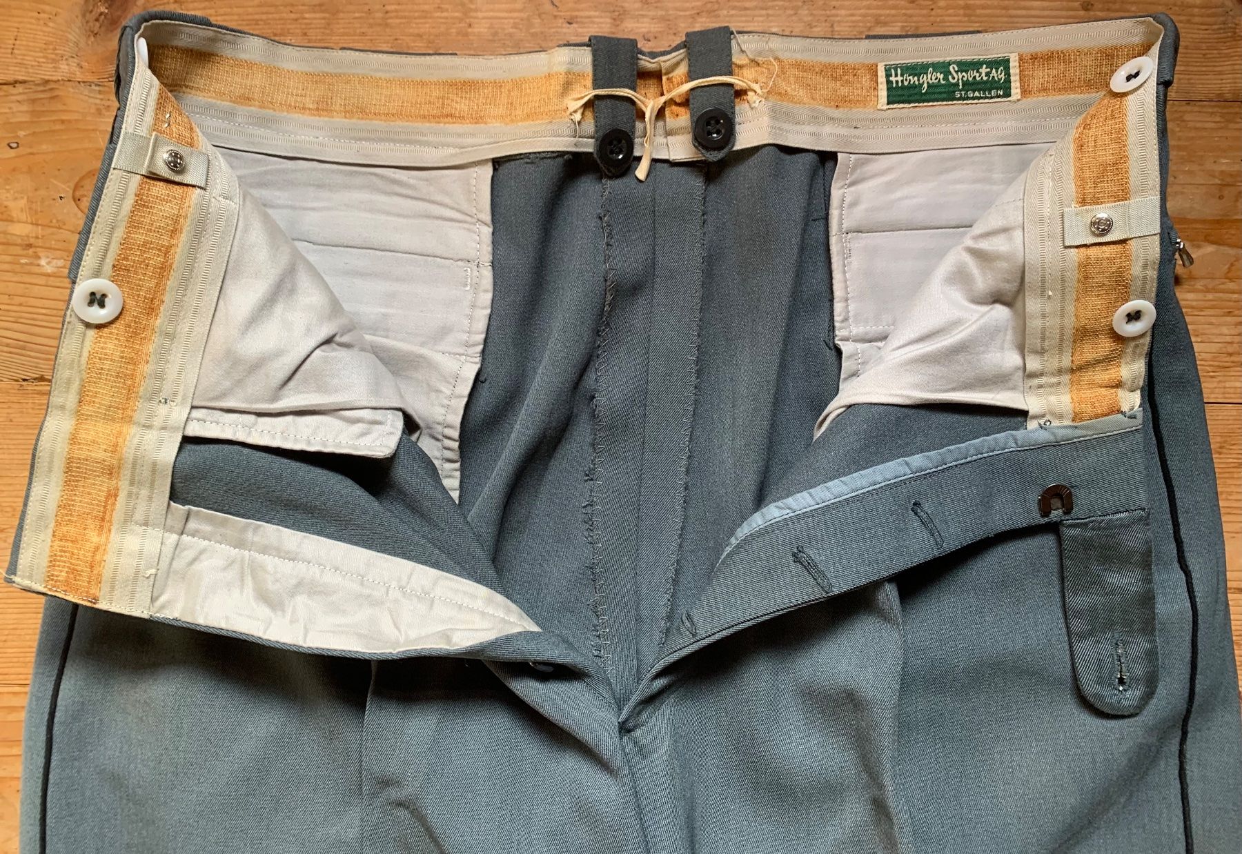 Schweizer Armee Pantaloni: Offiziers-Reithose der CH Armee Grösse 46/76 – Usato da Goldingen venduto da Bergler012 1