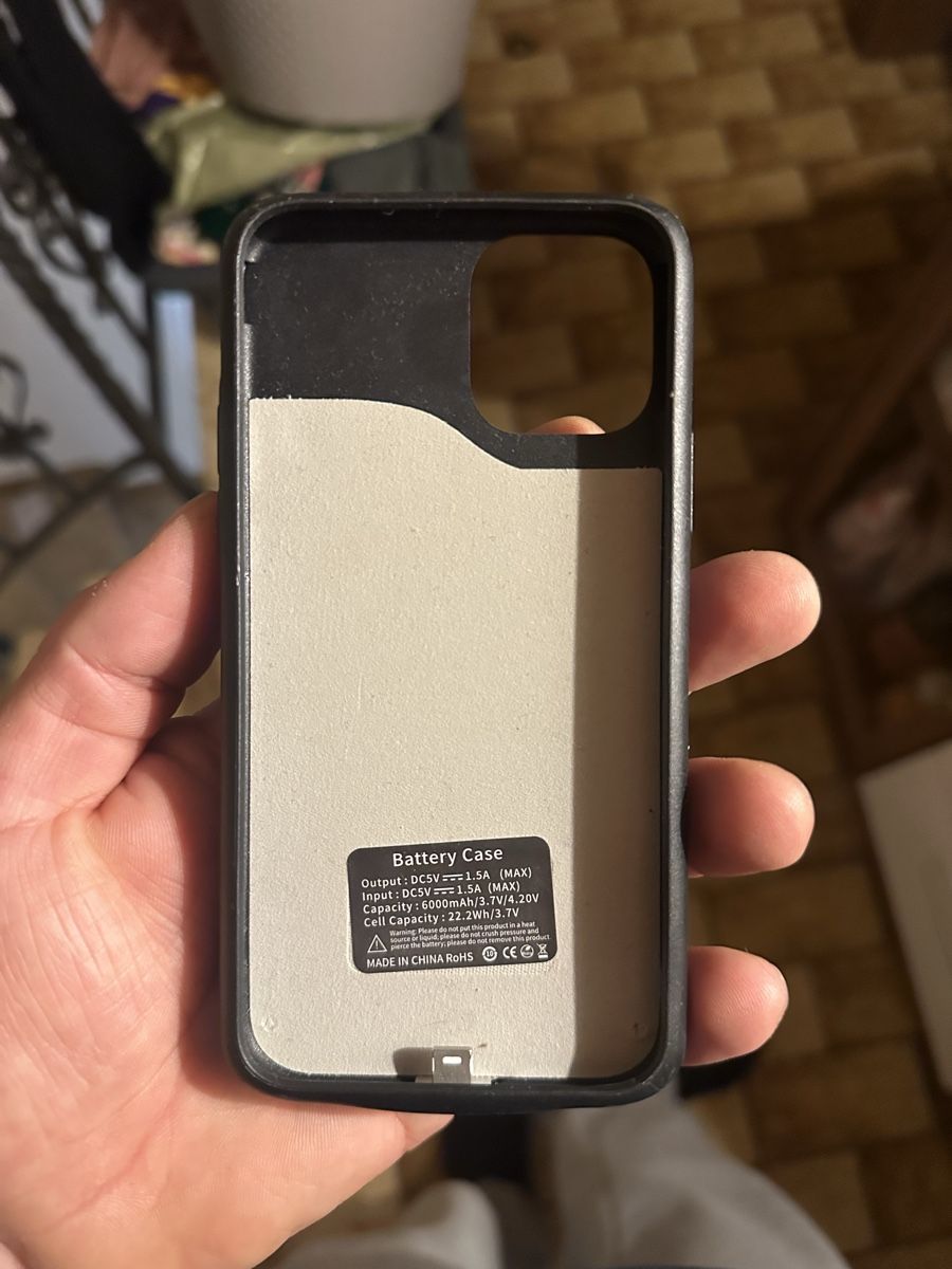 Apple Cover & Protezioni schermo: Etuis batterie Iphone 11 pro – Nuovo (secondo la descrizione) da Avenches venduto da Myth_Cloth