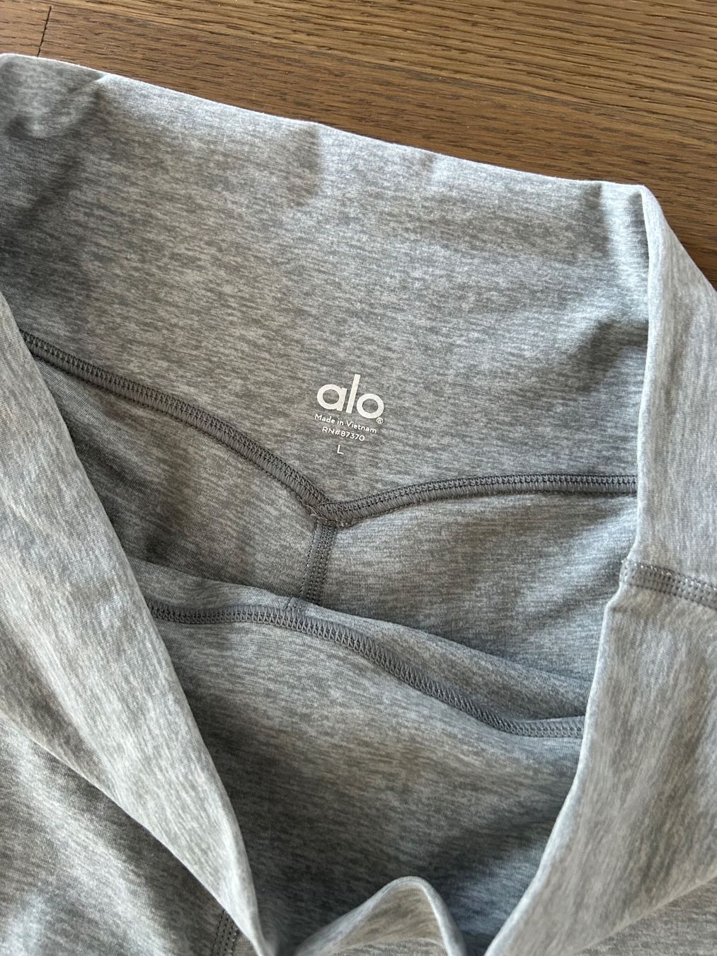 Alo Yoga Leggings: Alo Yoga Alosoft Leggings L – Usato da Erlenbach ZH venduto da Syssi_C 1