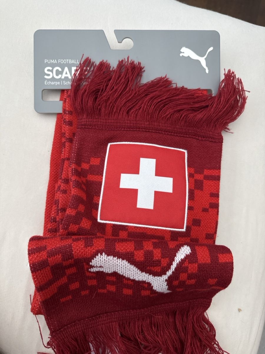 Puma Foulard & Sciarpe: Schweiz Fan Schal – Nuovo e nell'imballaggio originale da stüsslingen venduto da Aless14