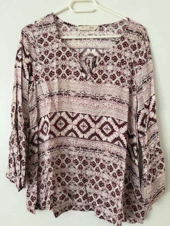 Sommerliche Bluse mit Muster, Grösse M, sehr guter Zustand