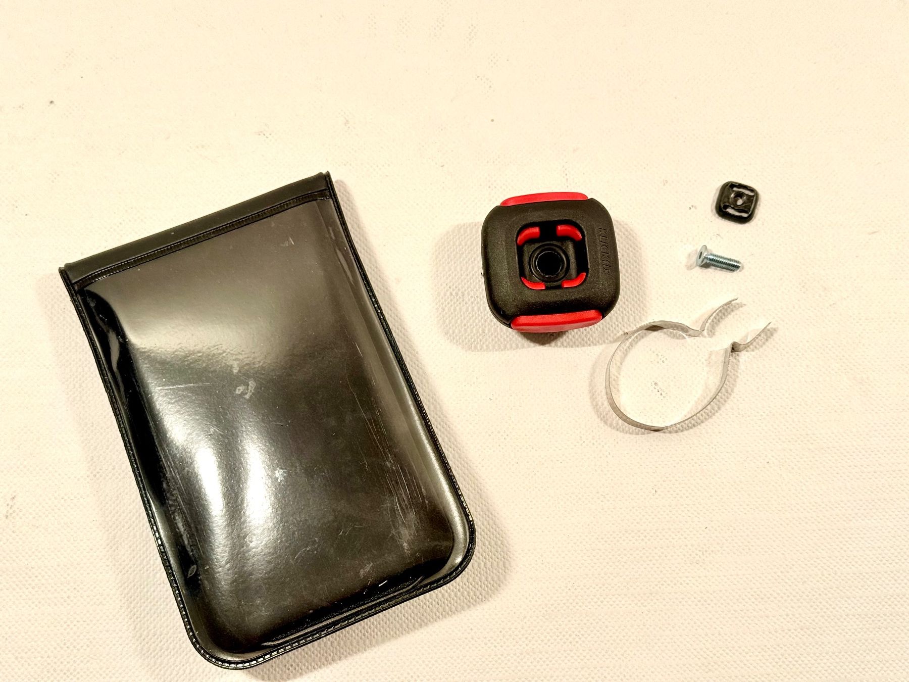 Pezzi di ricambio: KLICKfix Handy Halterung / 2602 – Usato da Luzern venduto da bikeandbeltcom 1