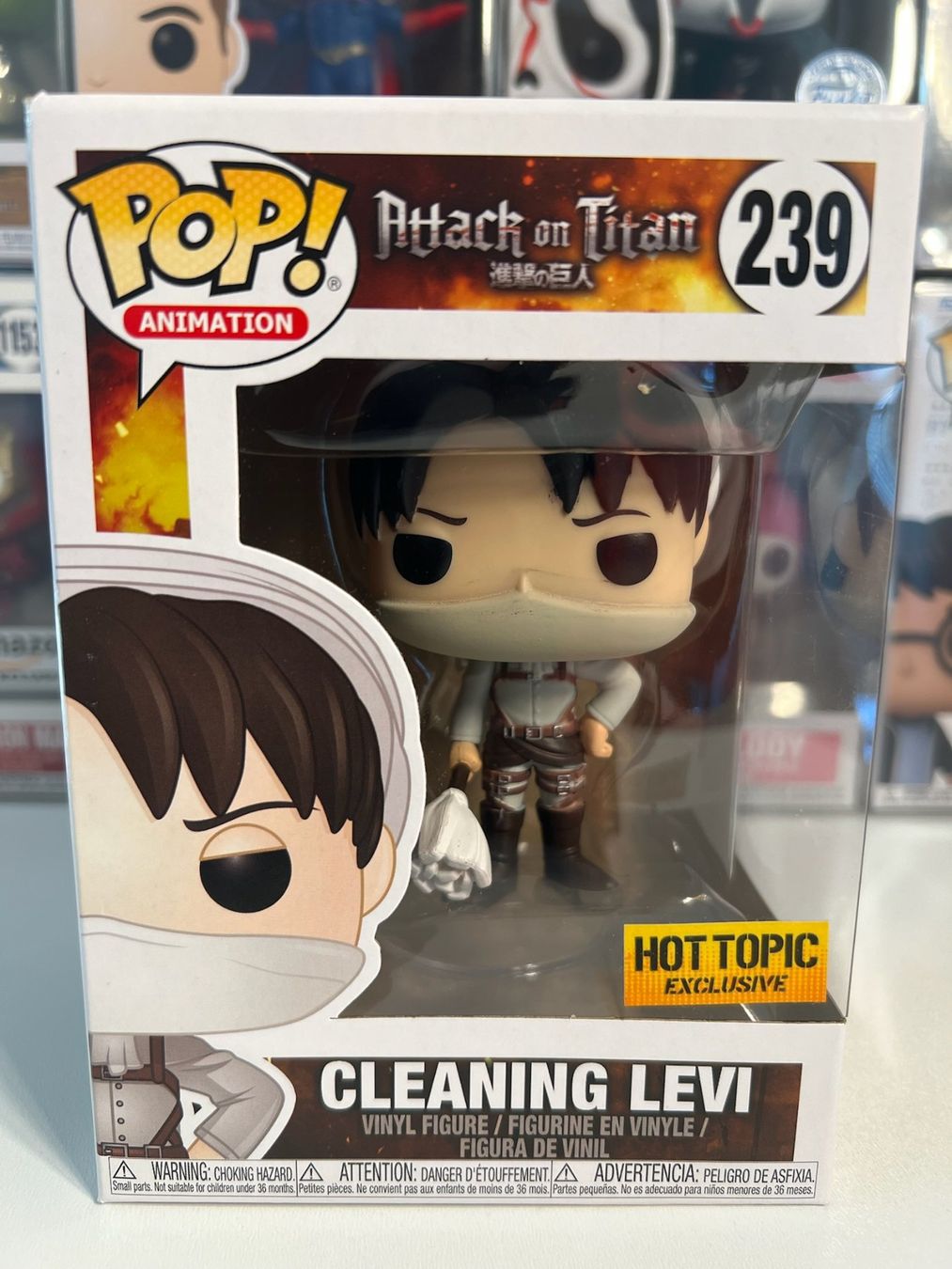 Funko Statuette: Funko POP! Animation Attack on Titan Cleaning Levi Limitée – Nuovo e nell'imballaggio originale da Le Mouret venduto da perfectbijou