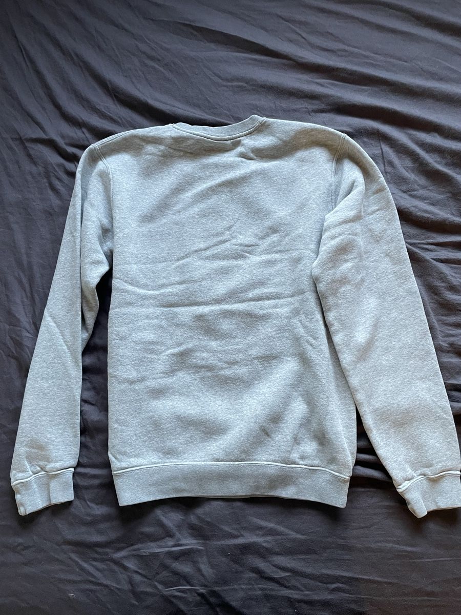 Nike Maglioni & Felpe: Nike Pullover grau Grösse S – Usato da Spreitenbach venduto da dar_26yd 2