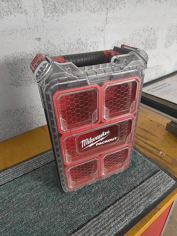 Tutti gli attrezzi: Milwaukee Packout Organizer Compact – Usato da Wolfhalden venduto da Snaegi 3