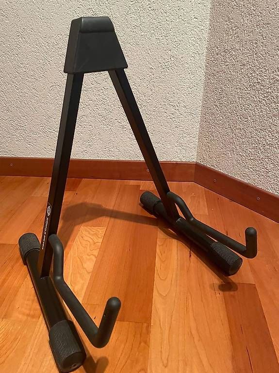 Strumenti musicali: CELLO Cello Ständer KöNIG & MEIER NEU – Usato da Zürich venduto da timsinde 1