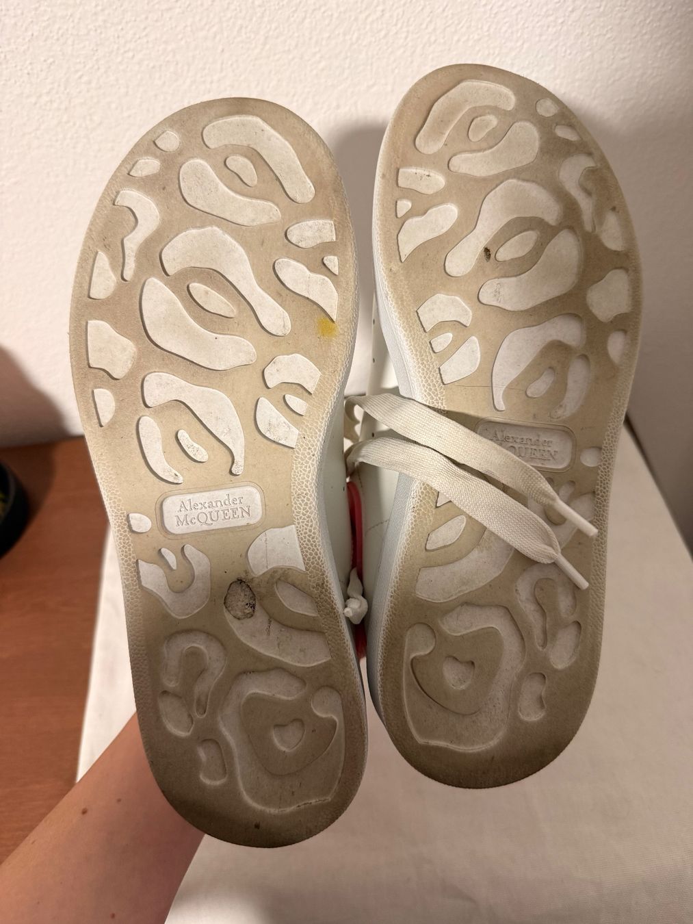 Alexander Mcqueen Damenschuhe: Alexander Mcqueen Sneaker – Gebraucht aus Aarburg von fal_ina 2