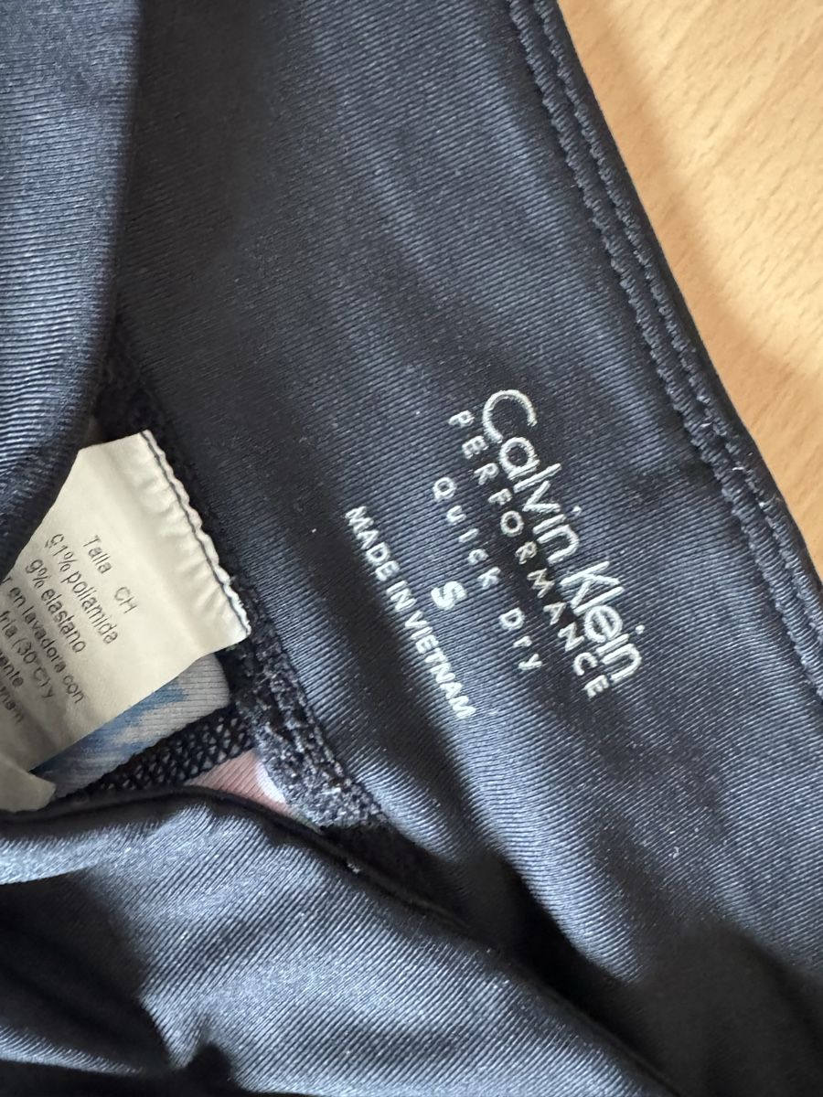 Calvin Klein Kleiderpakete: Sporthose und Top von Calvin Klein – Neu (gemäss Beschreibung) aus Zürich von chr_lgh5 3