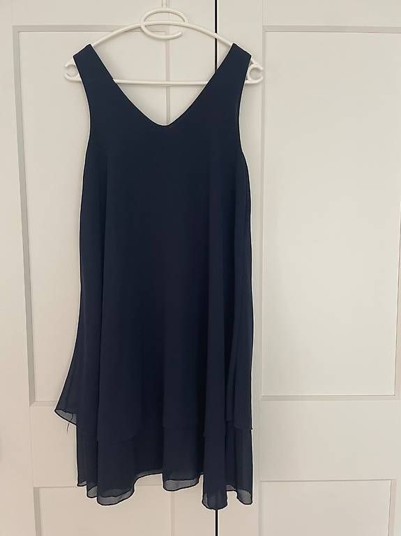 Vestiti: Dunkelblaues Luftiges Kleid – Usato da Meilen venduto da ann_kr79