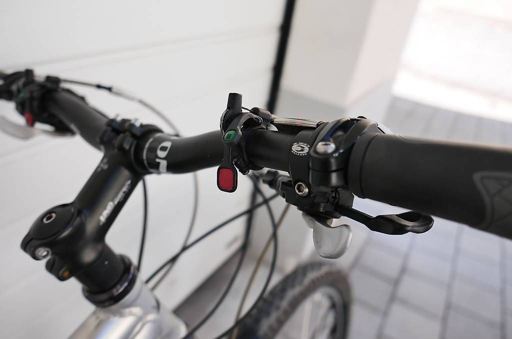 Velos: Vintage Fully MTB, hydraulische Bremsen  – Gebraucht aus Weesen von maa_8rmc 2