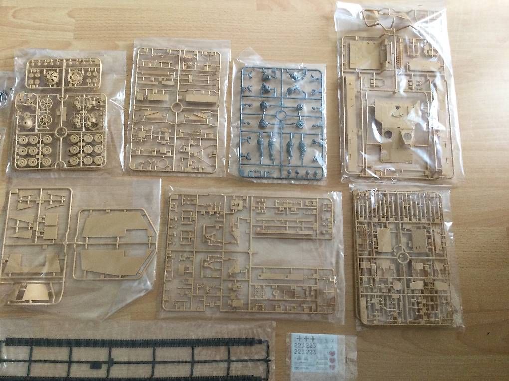 Tamiya Kit di modellismo & Modellini statici: Tamiya Nashorn Panzerjäger – Nuovo (secondo la descrizione) da Rüfenach AG venduto da Hel_rrz6 3