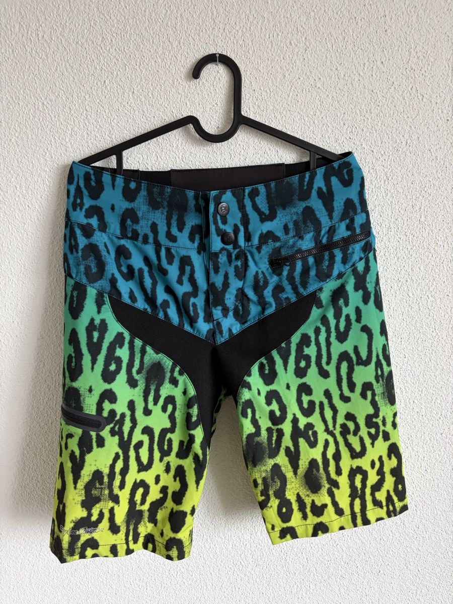 Troy Lee Hosen: Kurze Hose - Troy Lee Design – Gebraucht aus Baar von annasorbian