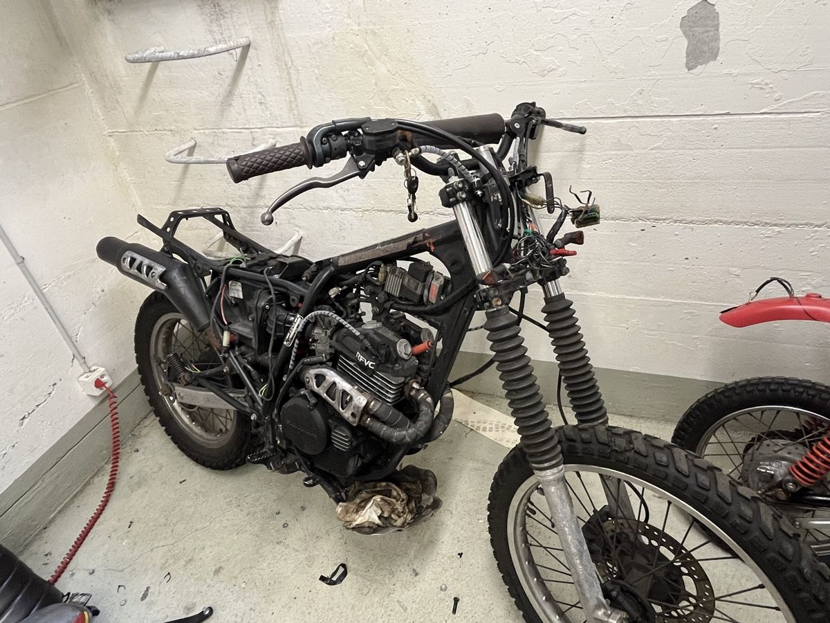 Honda Enduro: Honda XL250R  – Difettoso da Zürich venduto da Dr.peppr