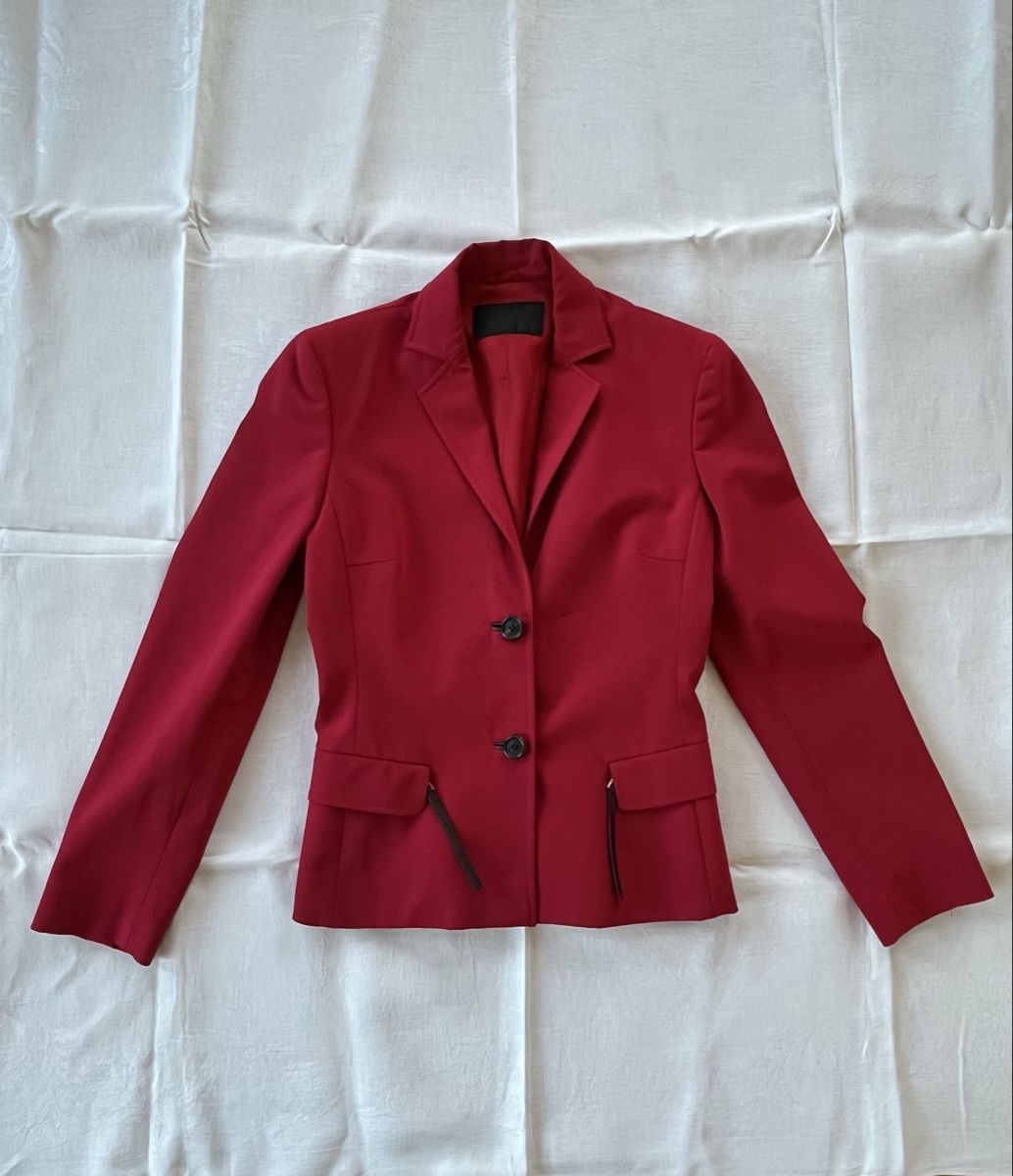 Prada Completi & Tailleur: Prada Women's Red Blazer - Size S – Usato da Zürich venduto da chuck843