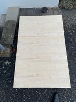 Euro Holzpalette zu verkaufen; guter Zustand, mit Deckplatte