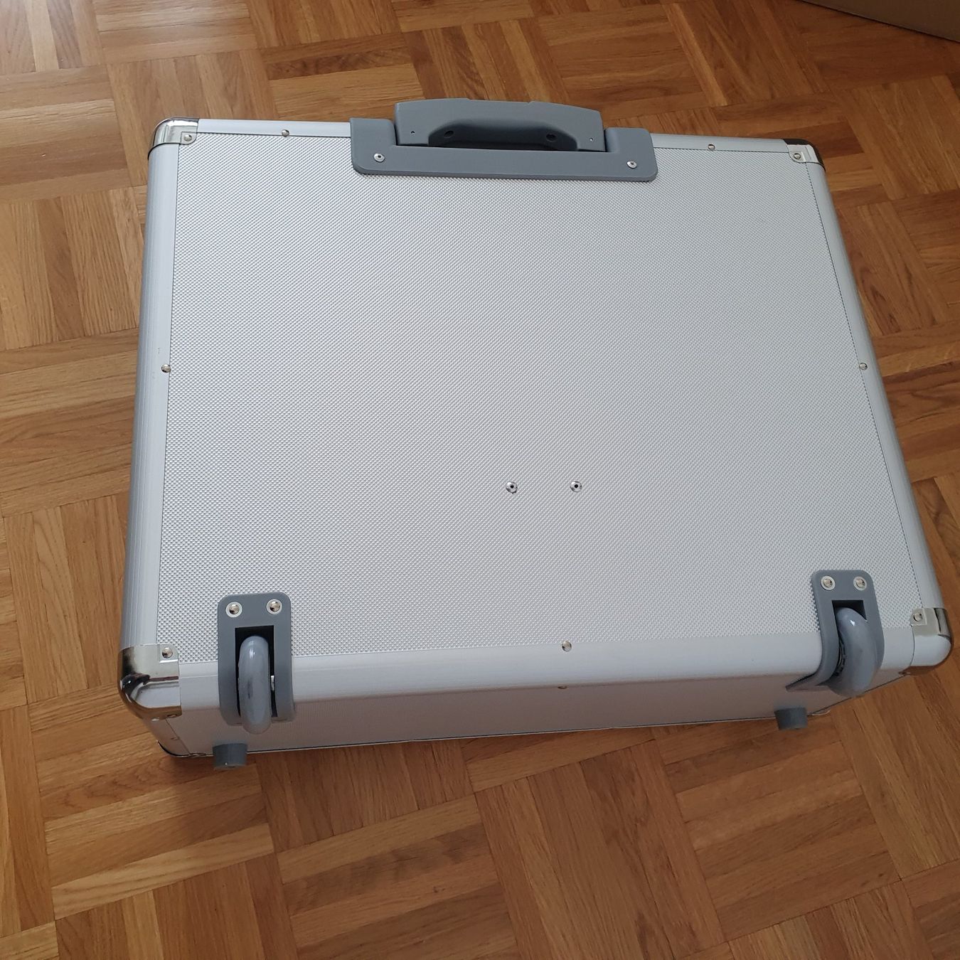 Valigie: Valise trolley élégante argenté, parfait état – Nuovo (secondo la descrizione) da Prilly venduto da RoDyRe 4