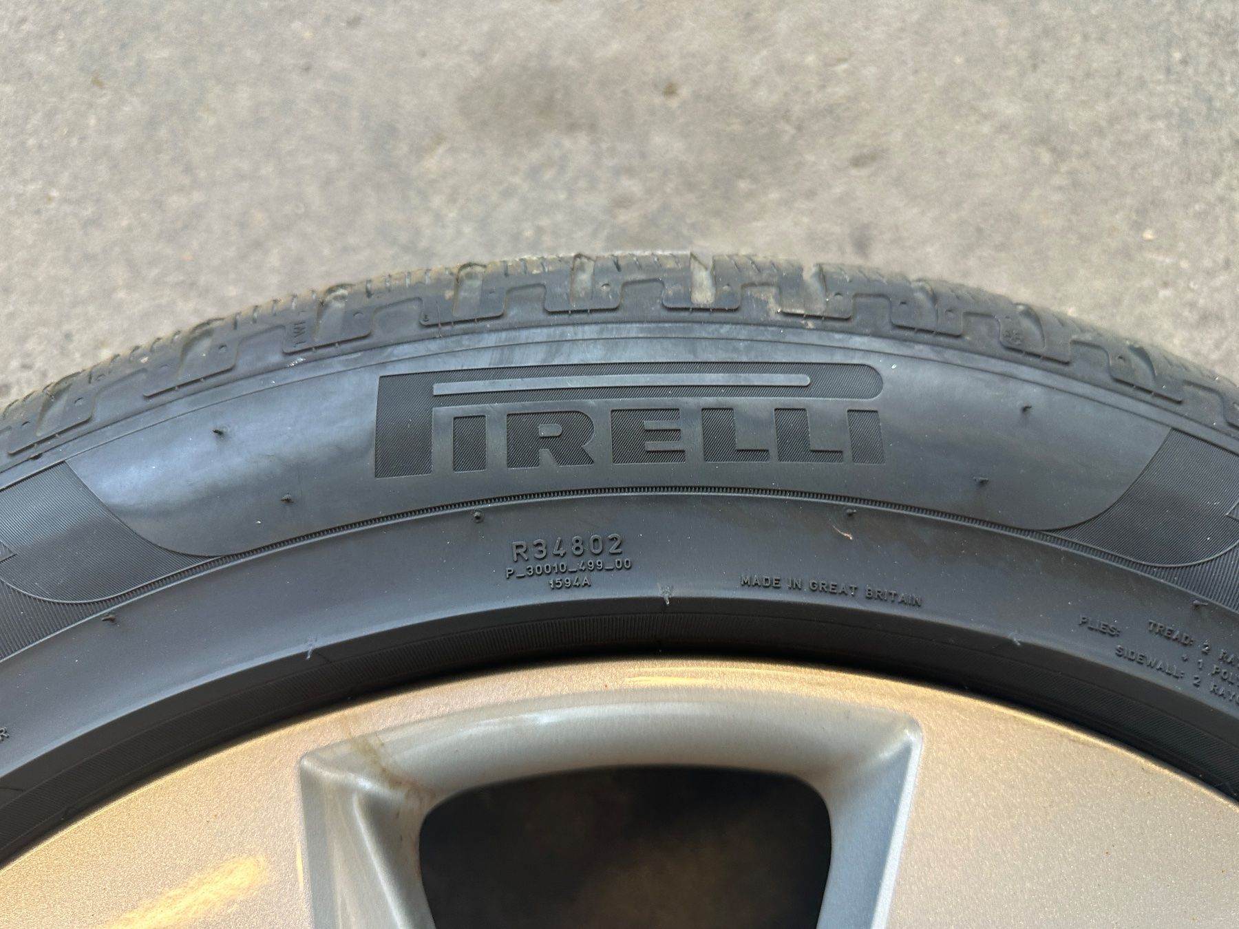 Pirelli Pneumatici & Ruote complete: Alufelgen mit Winterreifen – Usato da Einsiedeln venduto da foehnspenglereiag 2