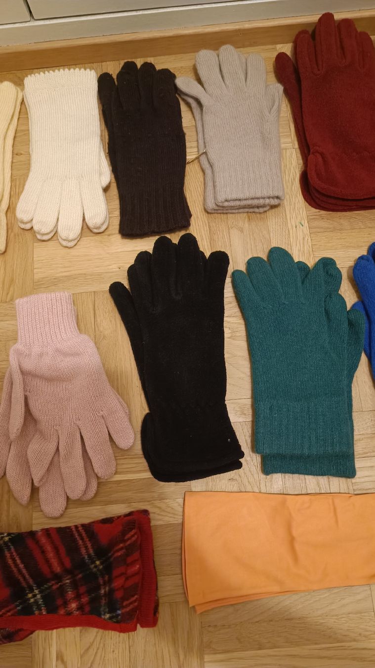 Guanti & manicotti: Set 20 Paar Damen-Handschuhe textil, kurz – Usato da Baden venduto da zuppel 2