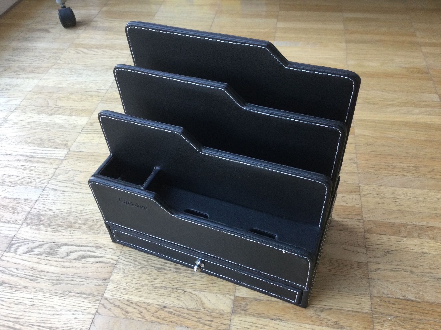 Docking station: Ladestation / Electronic Desk Charging Organizer – Nuovo (secondo la descrizione) da Zürich venduto da VorlonShadow
