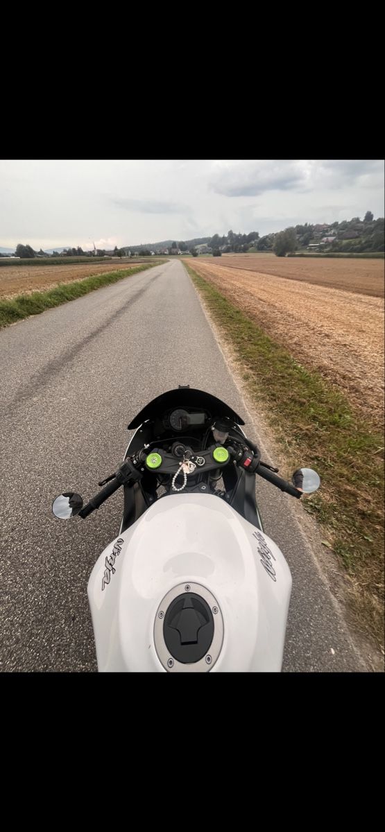 Kawasaki Strada: Kawasaki zx6r – Usato da Langenthal venduto da sop_s2zb 3