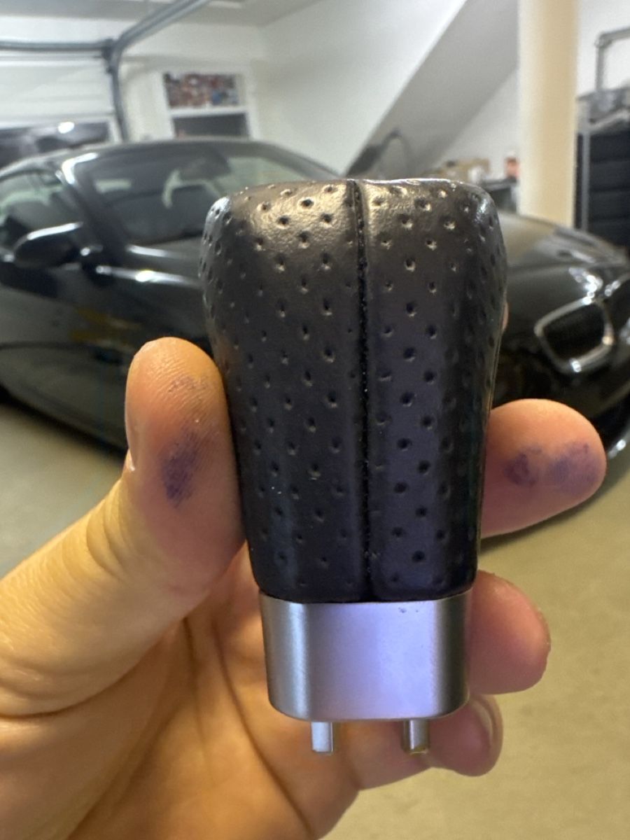 BMW Tutti pezzi di ricambio auto: BMW M Schaltknauf Leder schwarz Original e92 e93 e82 e46 e90 – Usato da Frenkendorf venduto da jorge0000 7