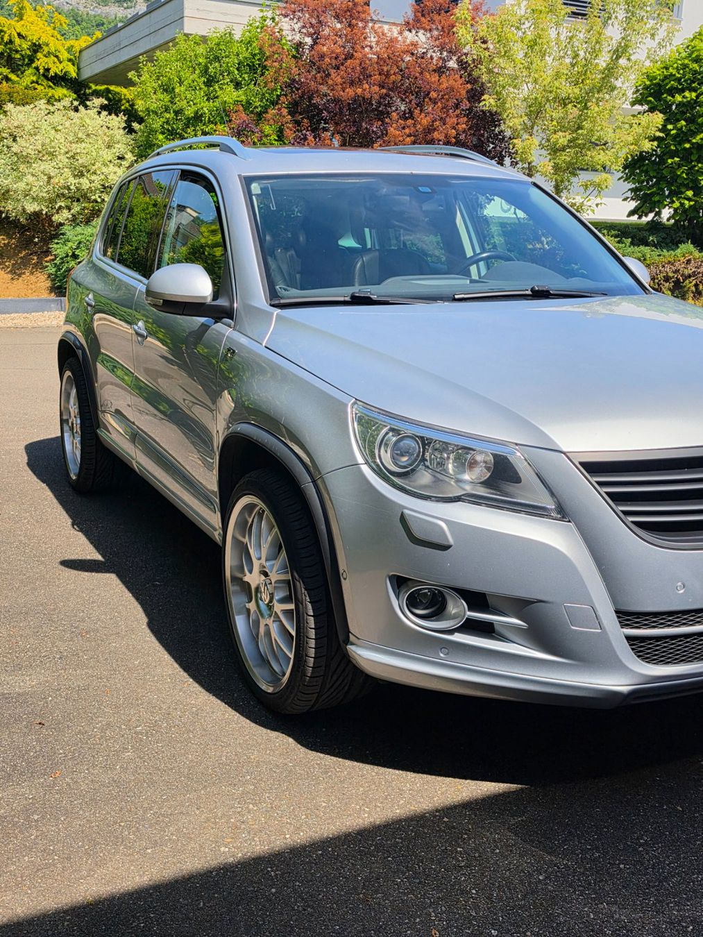 VW Automobili: VW Tiguan 2.0 TSI R-Line – Usato da Delémont venduto da Cmickey 1