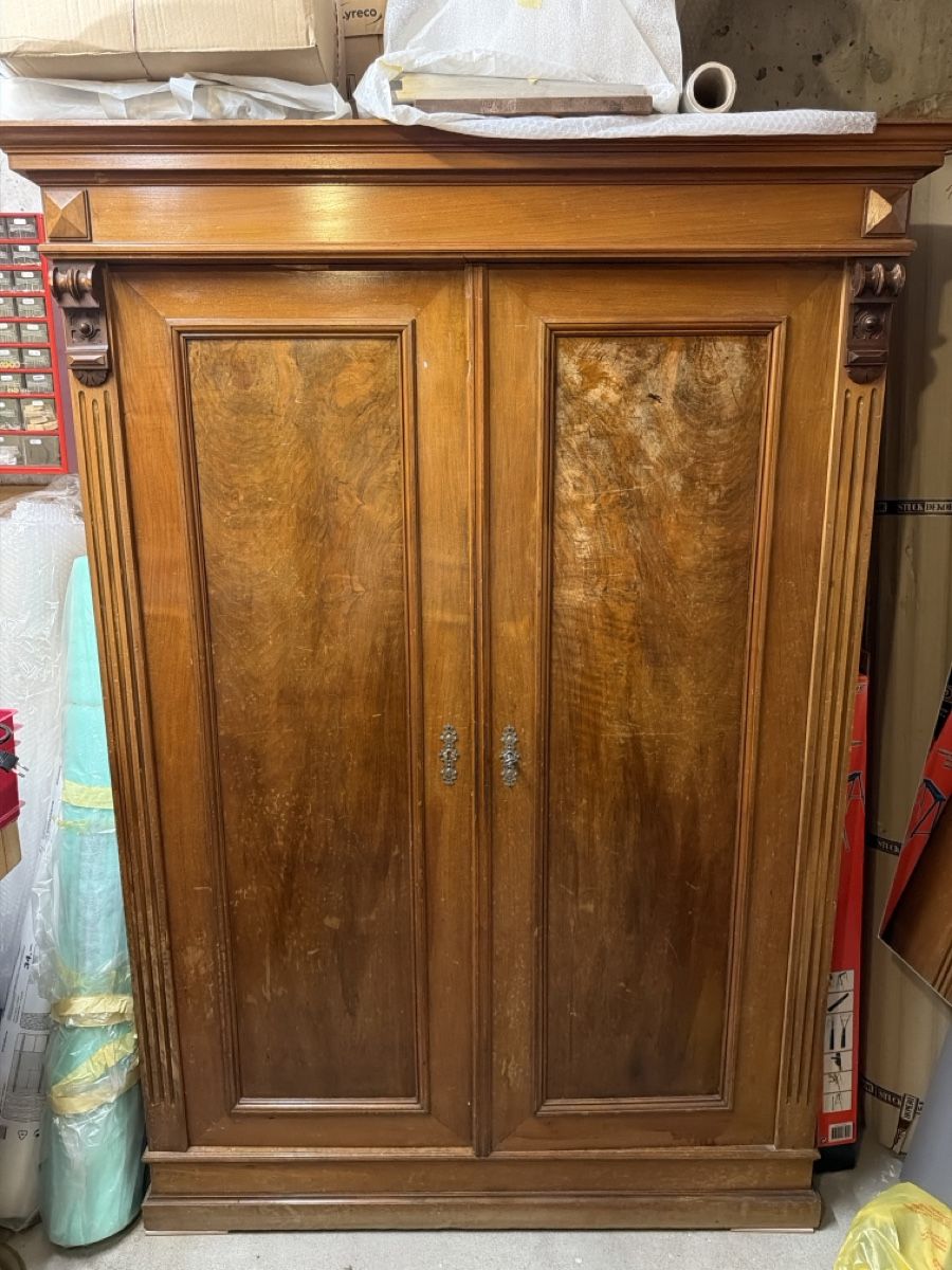 Schränke: Antiker Schrank  – Gebraucht aus Ebikon von M5P5G50