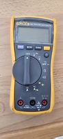 Fluke 115 True RMS Multimeter