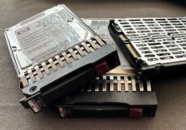 3x HP Caddy G6 G7 avec disque 72GB SAS 2.5" SFF
