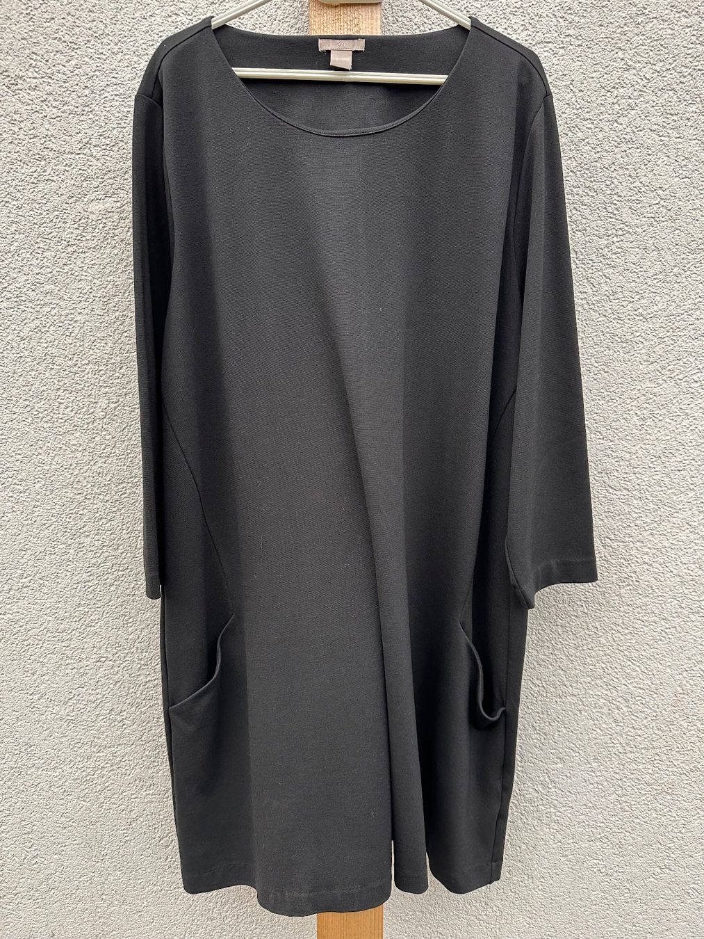 H&M Vestiti: 2x Kleid schwarz Grösse 3XL – Usato da Tannay venduto da naxos66 4