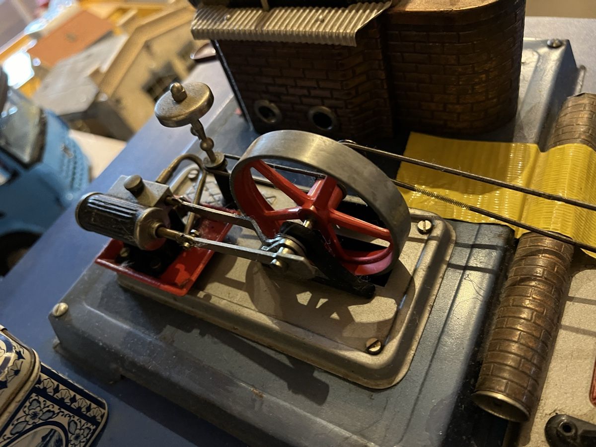 Wilesco Kit di modellismo & Modellini statici: Wilesco Dampfmaschine – Usato da Altdorf UR venduto da modellbau-widmer 5
