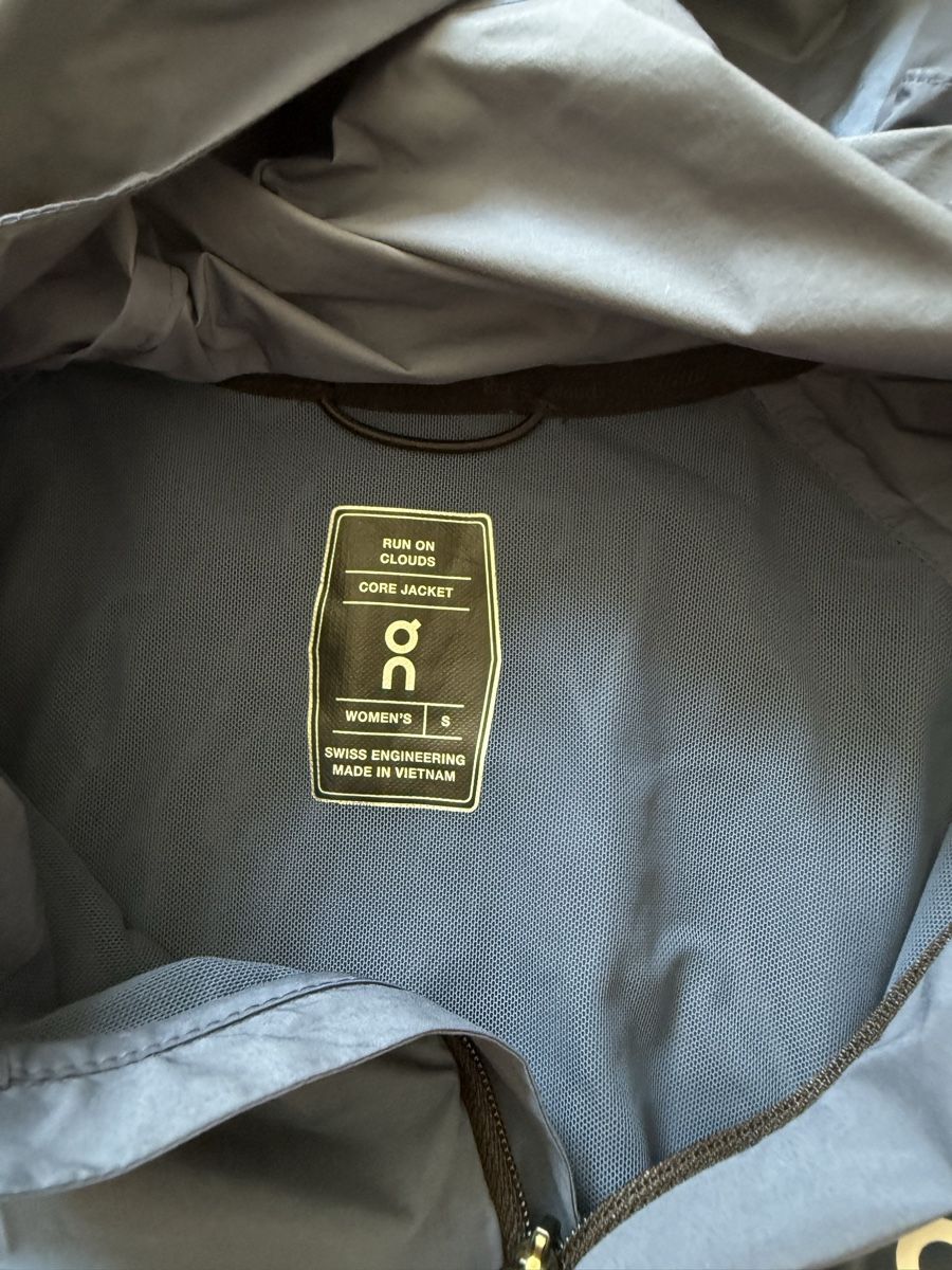 Jacken: On Jacke (S, Damen)  – Gebraucht aus Bern von Laufsport3000 3
