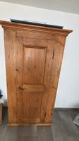 Antiker schöner Holz Schrank 