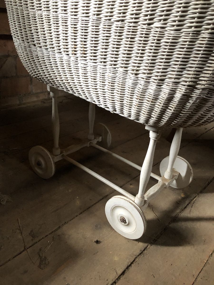 Culle: Älterer Stubenwagen, Kinderwagen – Usato da Muri AG venduto da murianer20 2