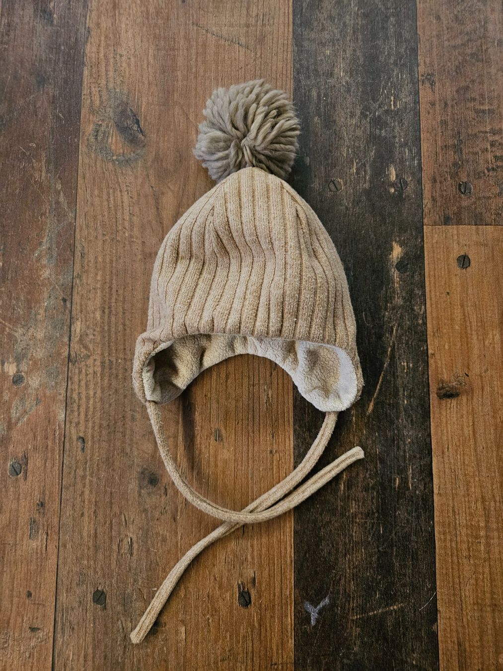 Sterntaler Bonnets & Echarpes: Mütze mit Bommel Gr. 49 – D'occasion à Engi par kat_7zfx