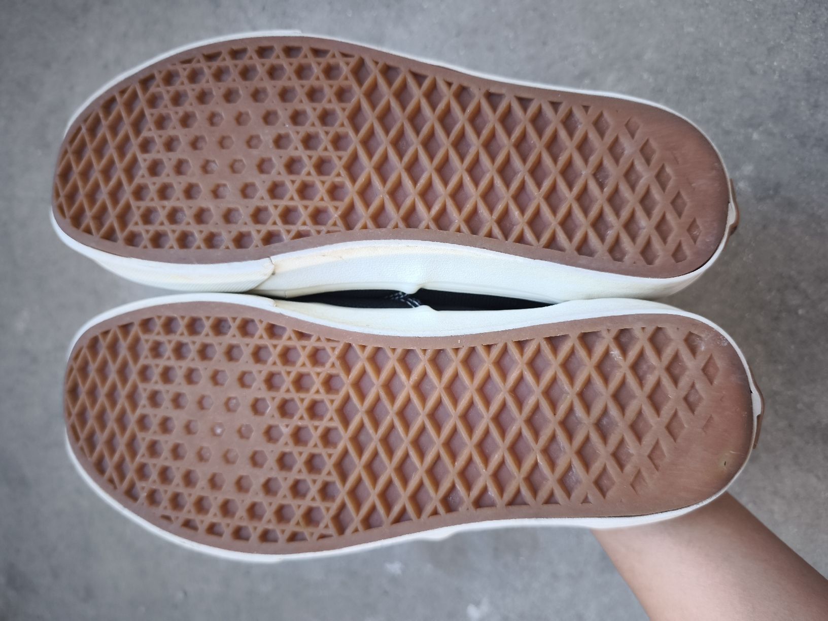 Vans Scarpe da uomo: Vans Era Navy Blue 39 – Usato da Sursee venduto da Re.joy 2