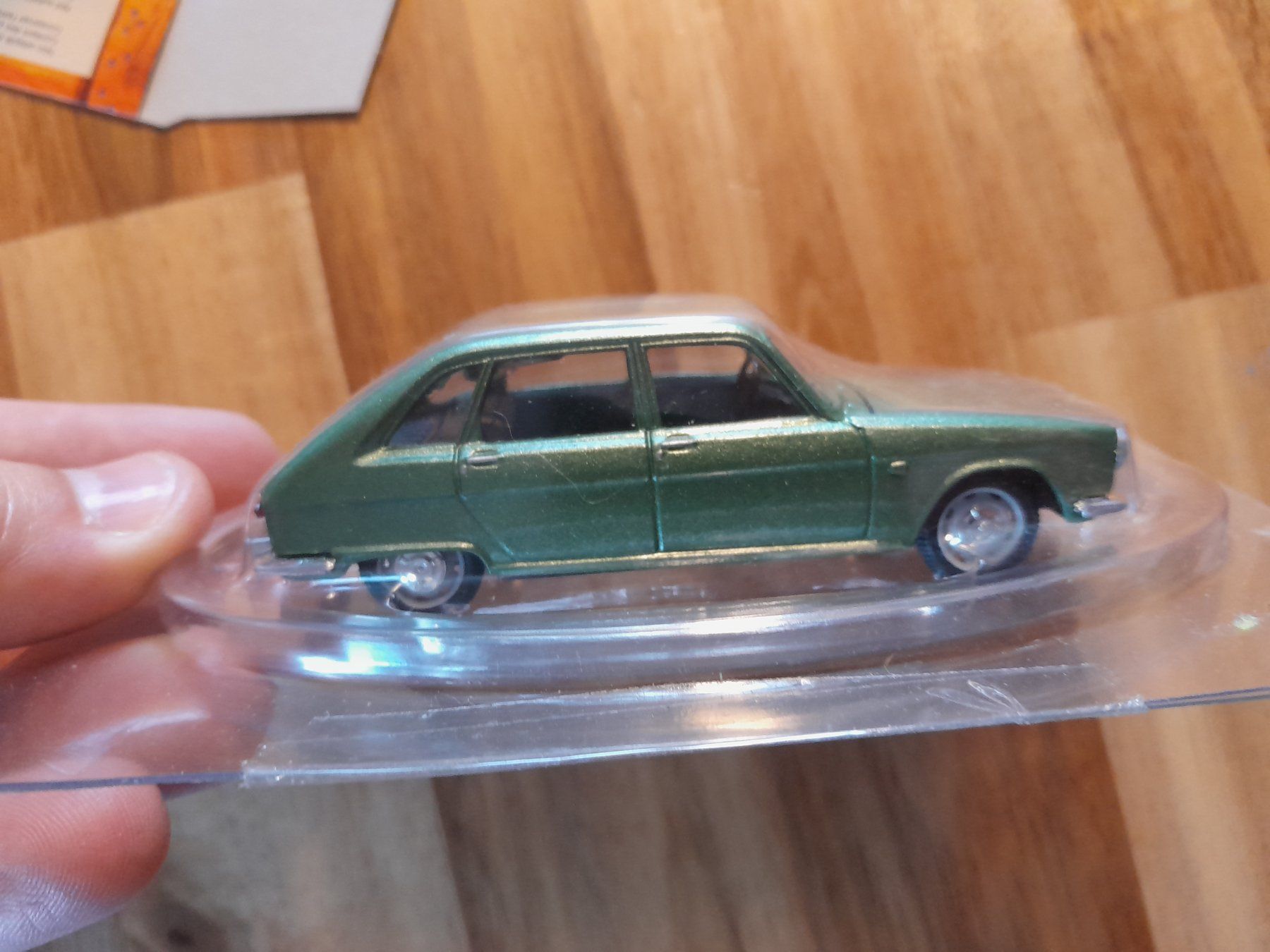 Renault Modellini d'auto: Renault R16 collection 1994 – Usato da Sullens venduto da DPerrin