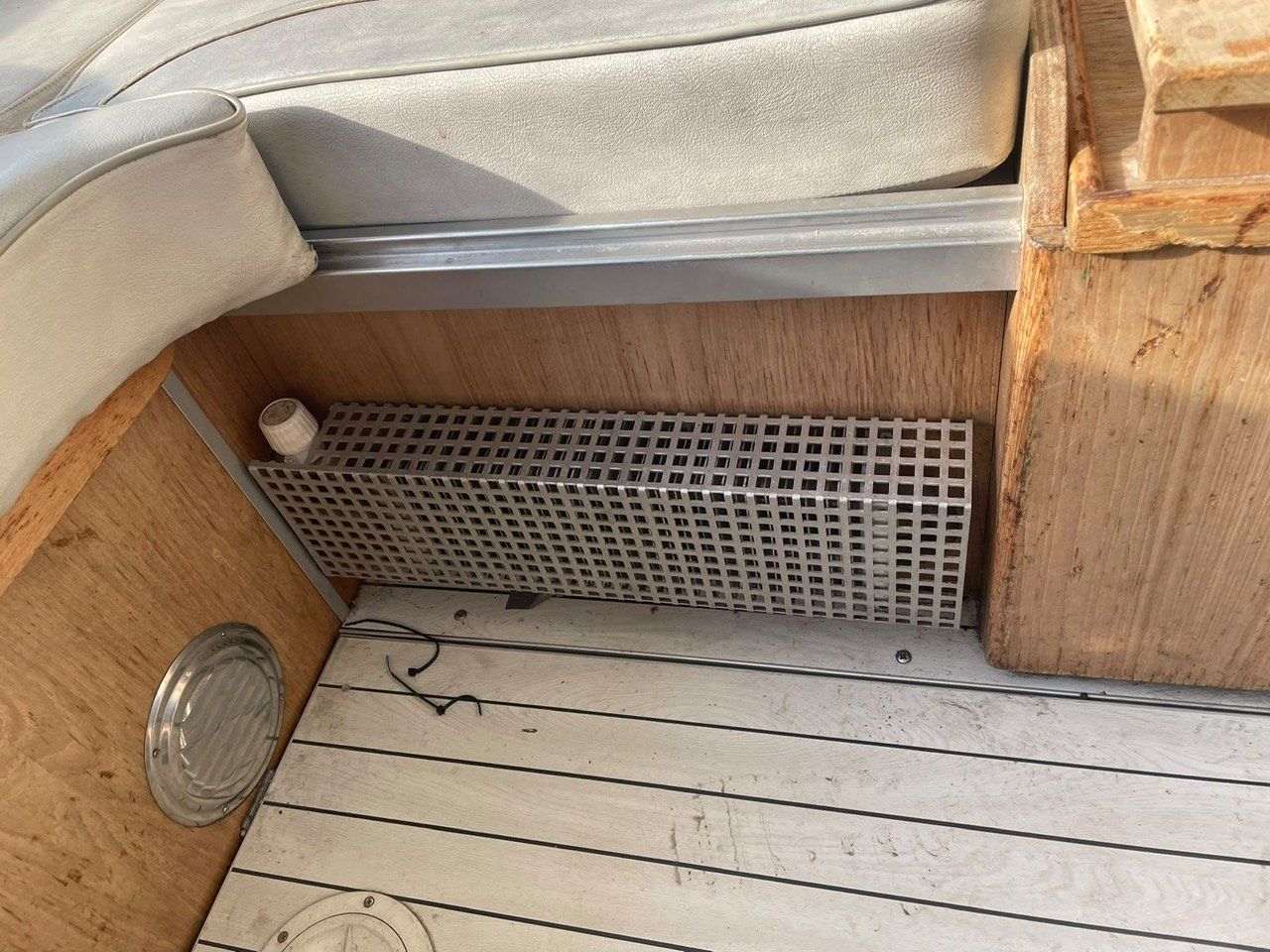 Draco Barche: DRACO 2100 SC SPORT KABINENBOOT – Usato da Avenches venduto da BOOTTRANSPORTE 5