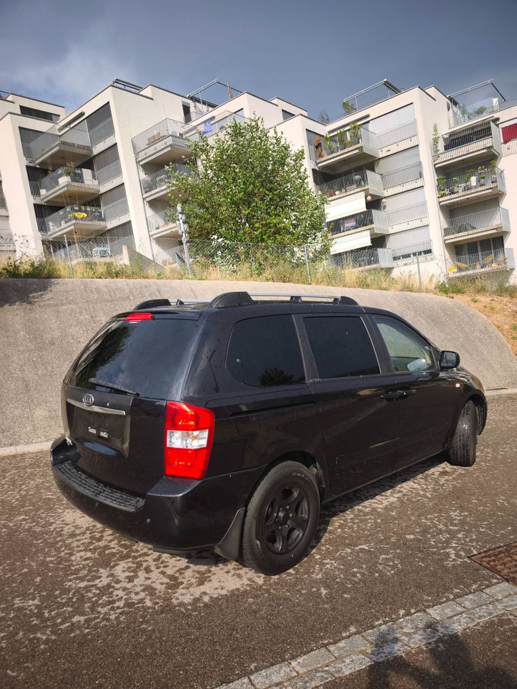 Kia Automobili: Kia Carnival lll mit 6 Sitzen – Usato da Winterthur venduto da Olaf4weiss 1
