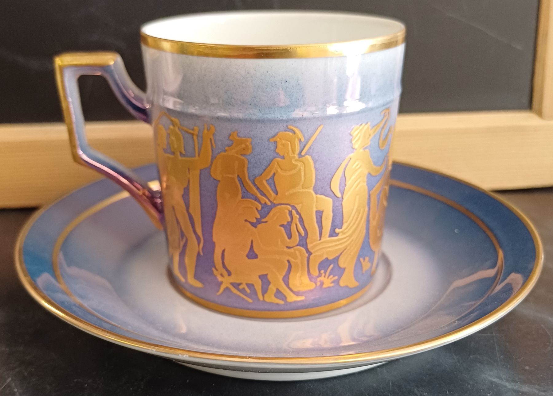 Tazze: Morbelli Tassen mit Gold – Usato da Merenschwand venduto da Brockinell 1