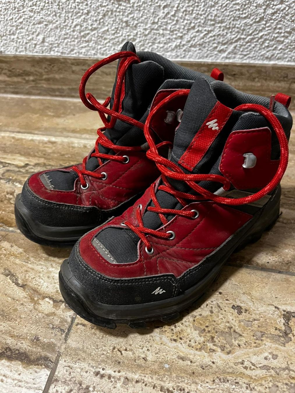 Schuhe für Jungen: Quechua Wander, Gr. 34, rot/schwarz – Gebraucht aus Gossau SG von juergDaenzer 1