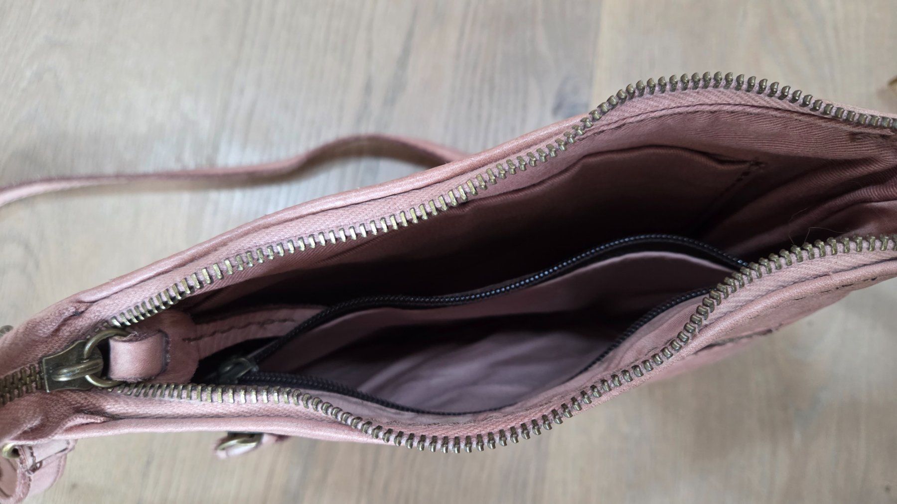 Sacs femmes: Ledertasche rosa – D'occasion à Nürensdorf par Aw18 5