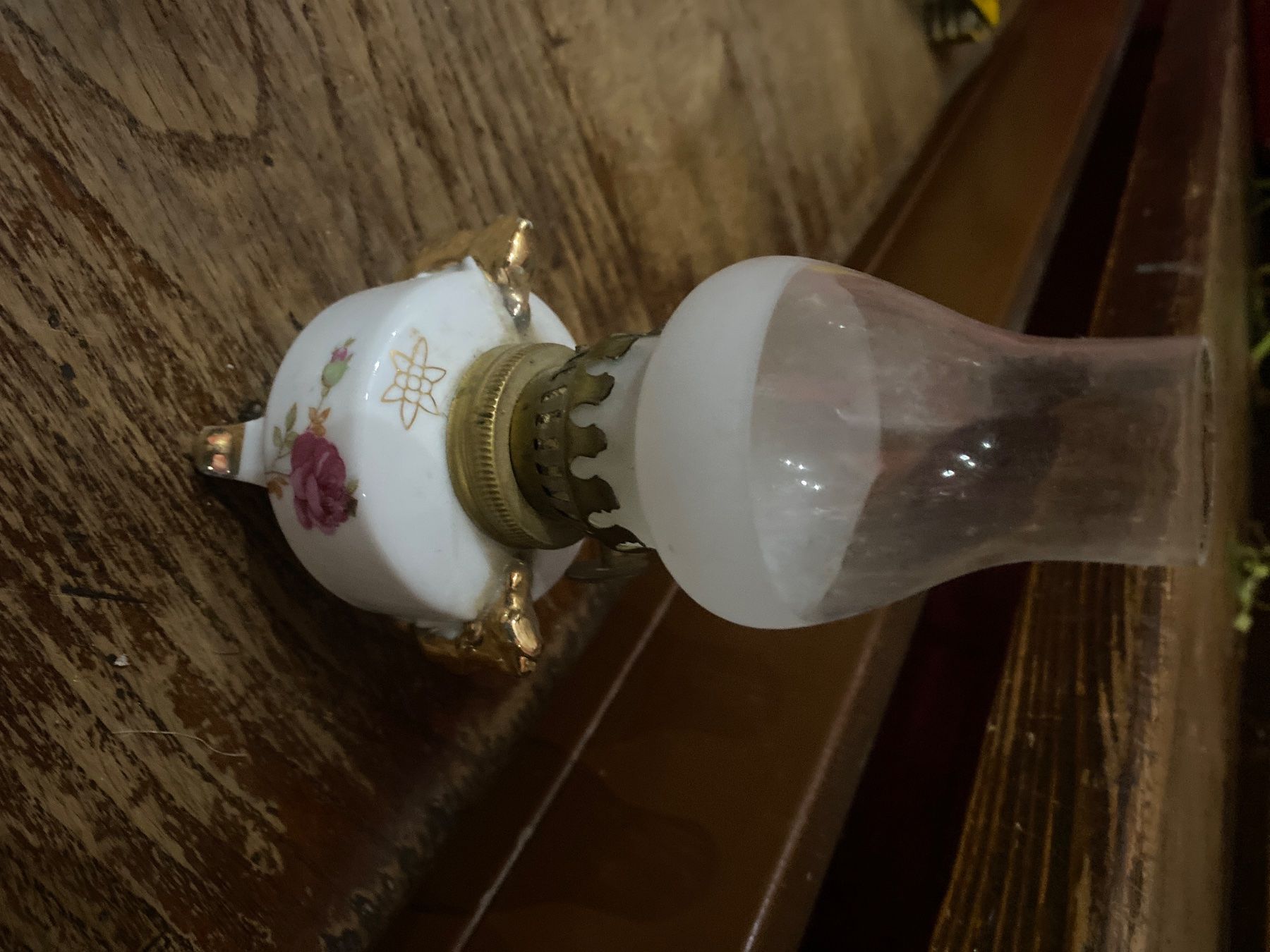 Lampade: Lampe pétrole ancienne – Usato da Lajoux JU venduto da Briard0 1