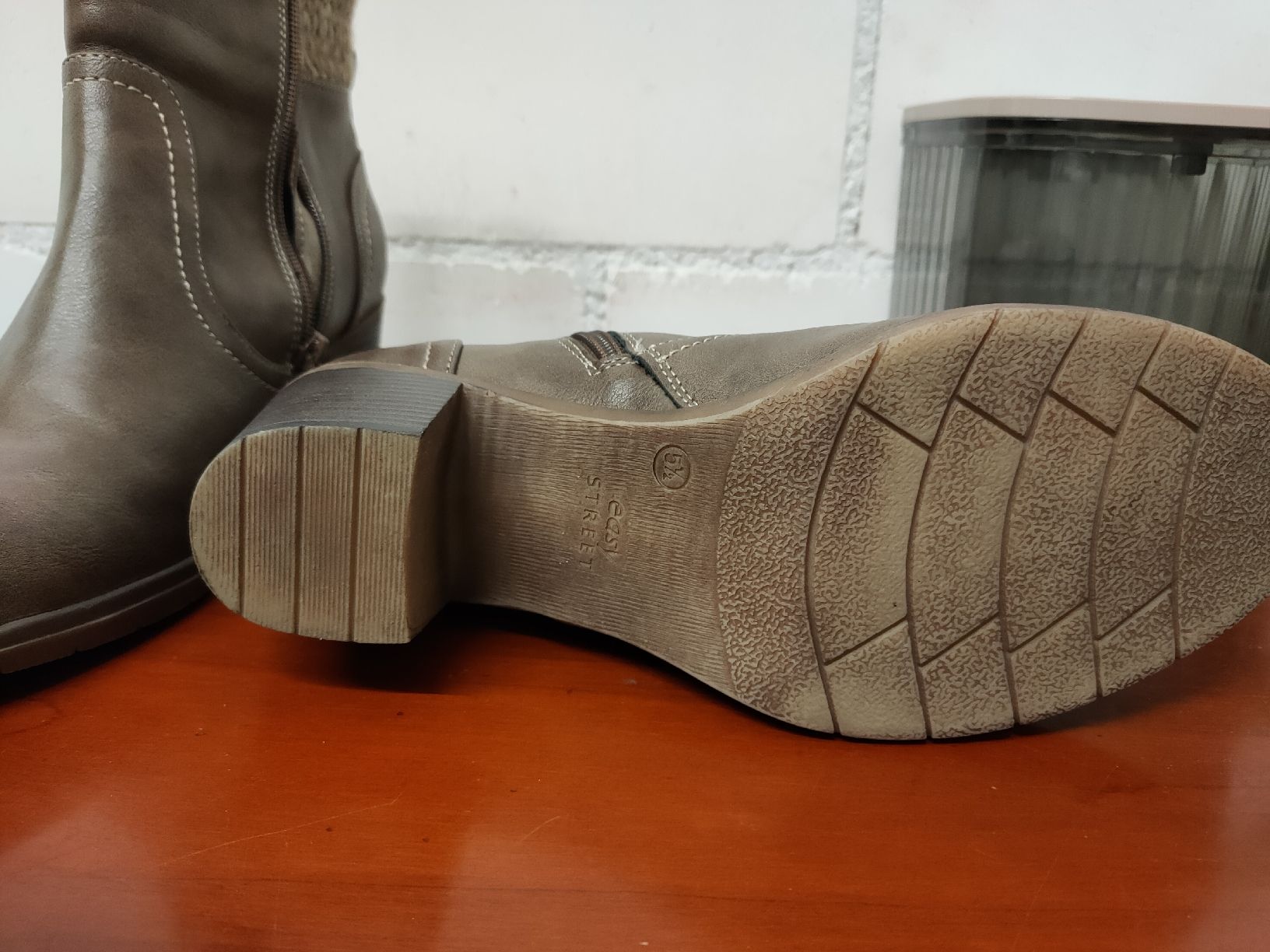 Chaussures femmes: Braune Winterstiefeletten mit Strickbund, Grösse 38,5 – Neuf (Voir description) à Oberrohrdorf par Karin84 3