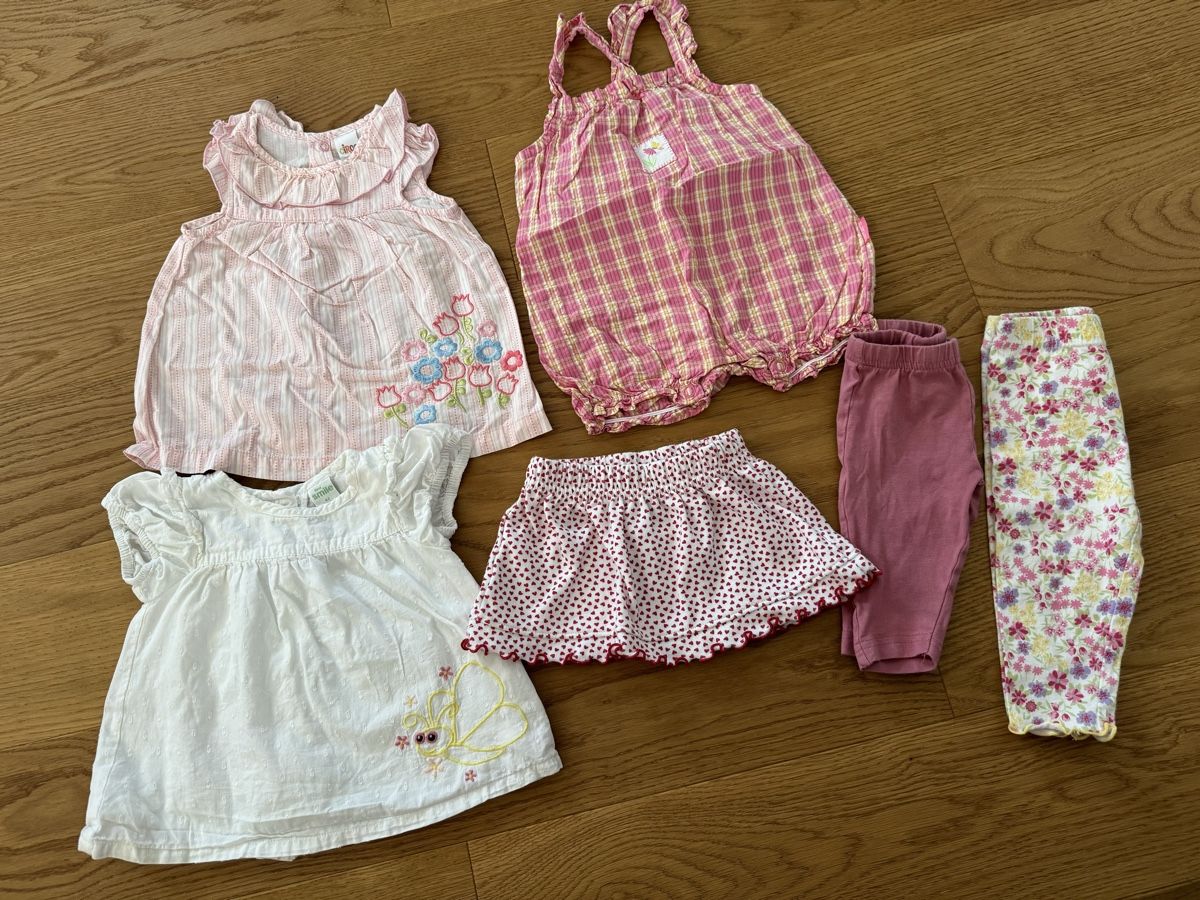 Lotti & Set di vestiti: Baby Kleider Set, Gr. 62, Sommerlich – Usato da Genthod venduto da Tidus04