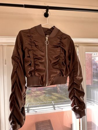 Trendige ASOS Bomberjacke Gr. 38 Braun