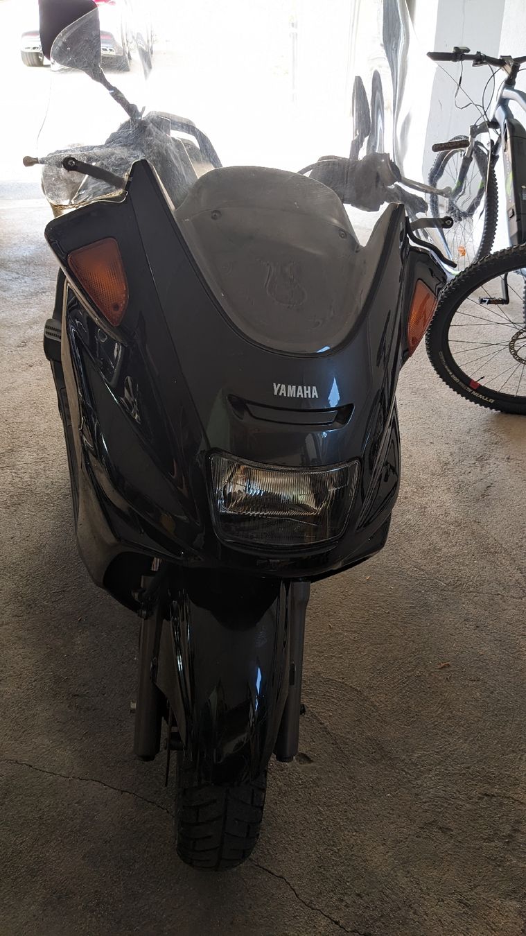 Yamaha Scooters: scooter majesty 250 – D'occasion à St-Imier par Enzo24 1