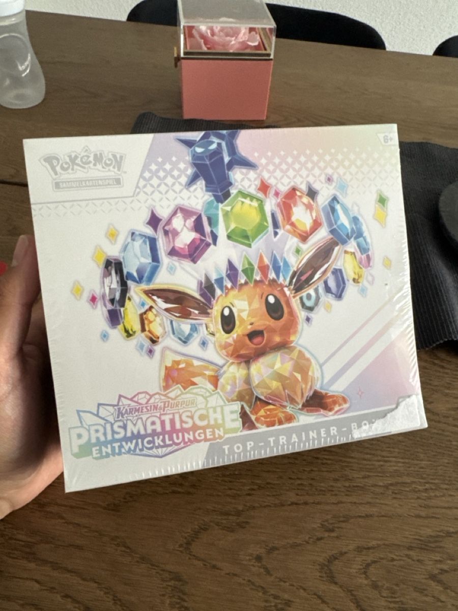 Pokémon Sammelbilder & Trading cards: Prismatische Entwicklung Top Trainer Box – Neu und originalverpackt aus Schlieren von kid_y88v 4